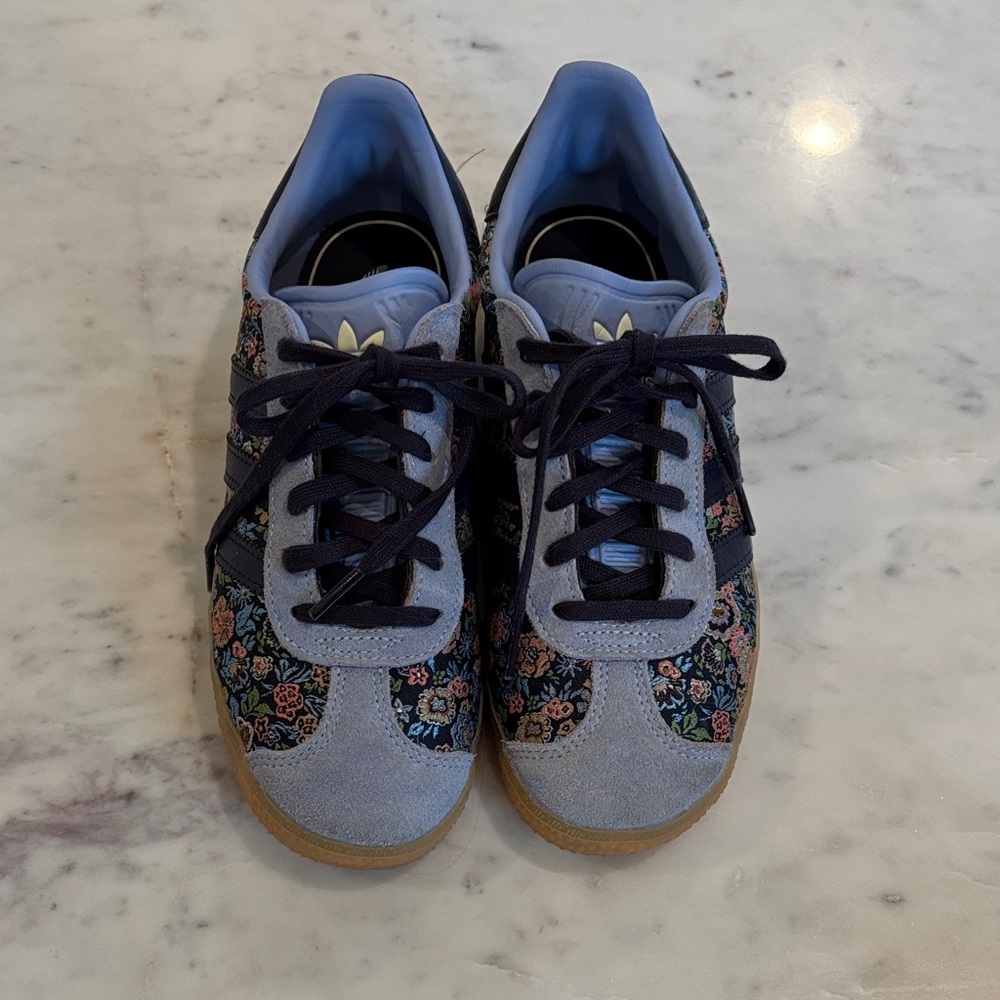Girls size 2Y - Adidas x Liberty London Gazelle Floral Sneakers